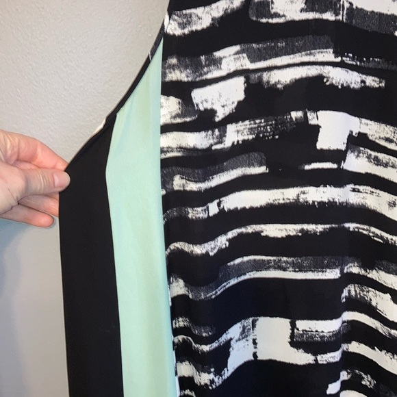 BCBGMaxAzria High Low Black and White Dress - Picture 4 of 11